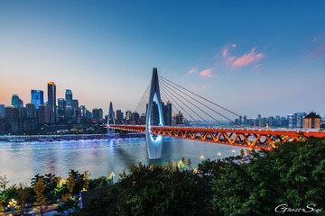 江上白玉瓶