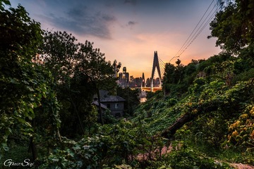 《城市》