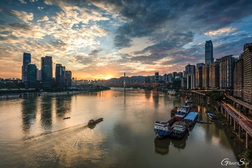 《江城上》