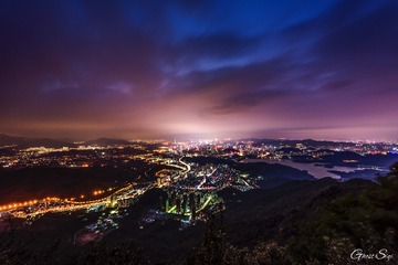 梧桐山，夜