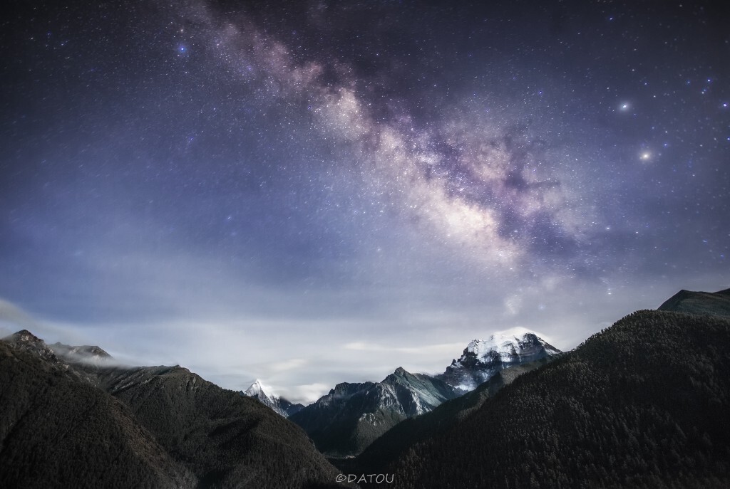 于亚丁村
