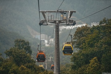 520827