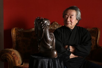 玉雕工艺美术大师李博生-尹劲摄