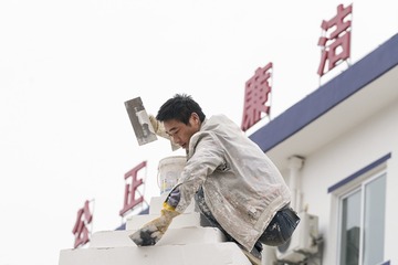 《善建者》