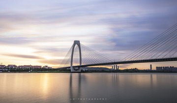 1901476