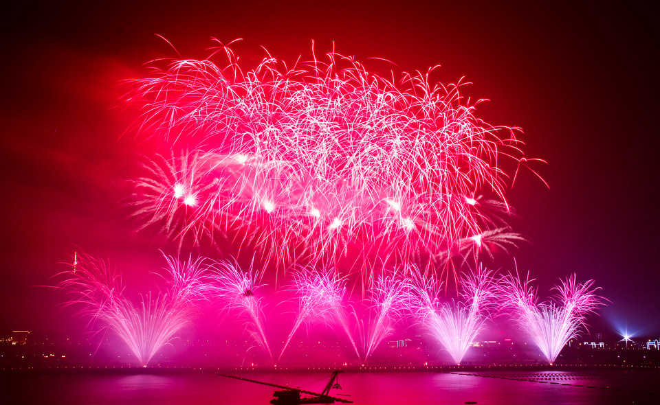 长沙今晚的烟花蹲点失误酿惨剧