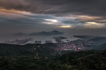 风雨欲来风满楼