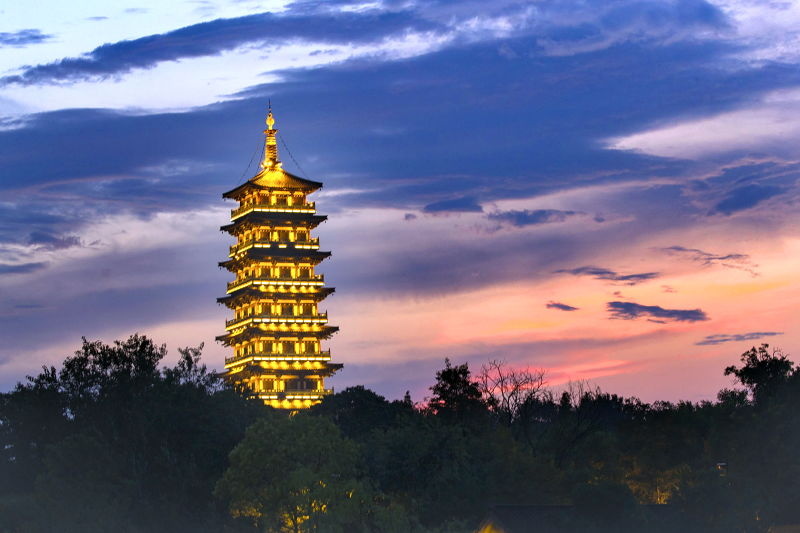 雨过天晴现彩霞扬州大明寺栖灵塔