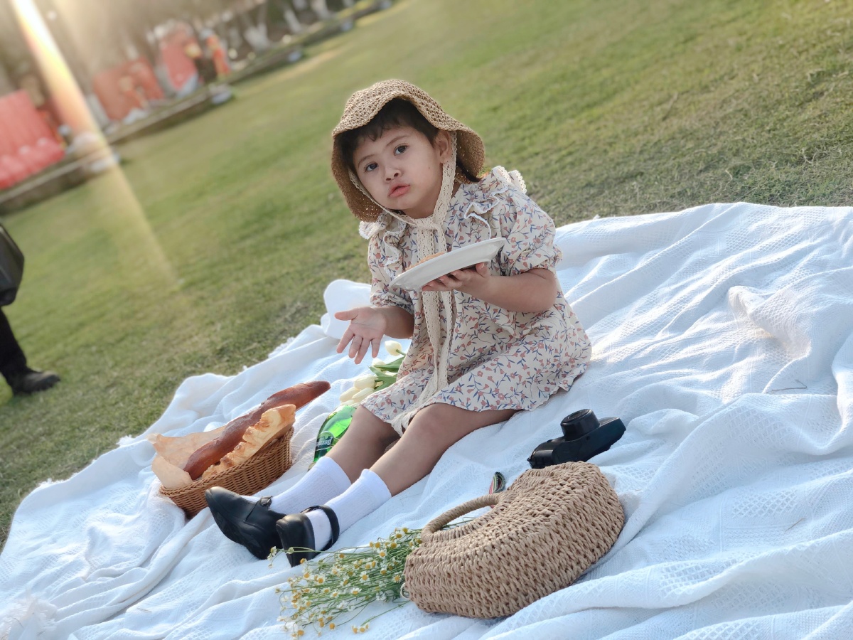 3周岁的混血小美女!