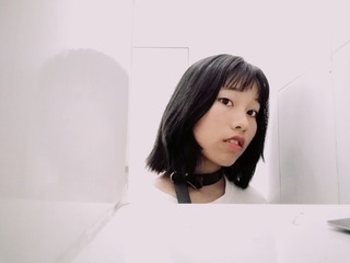 637114