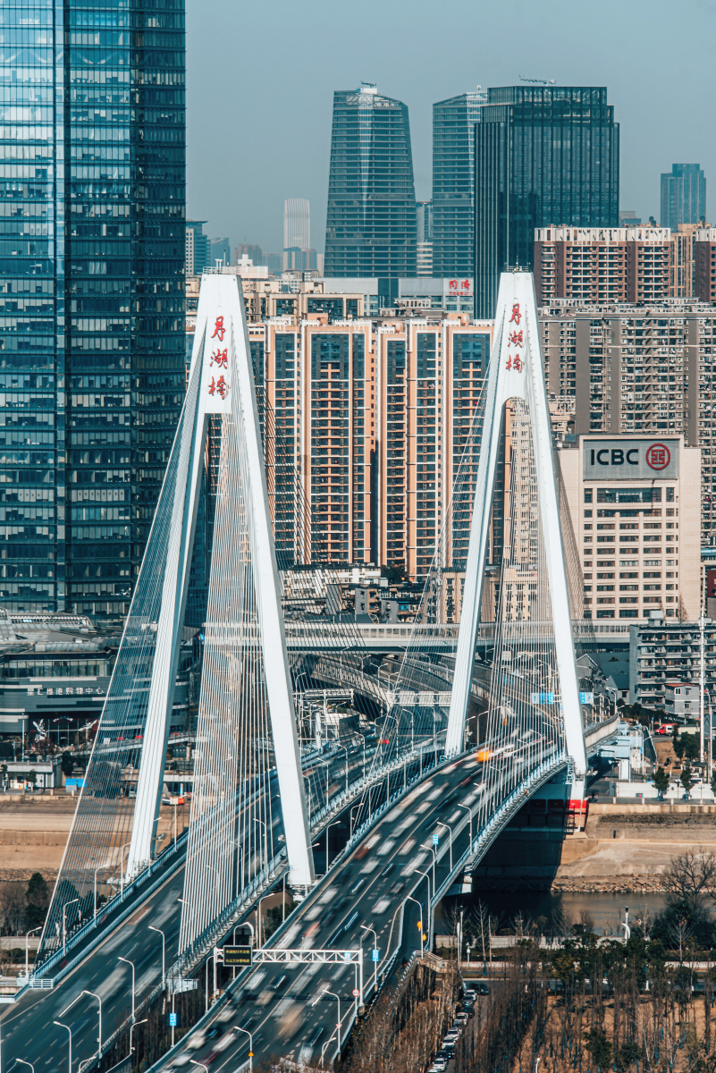 月湖桥摄于202118月湖桥江滩公园