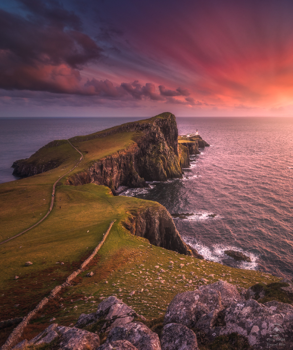 世界边缘的灯塔