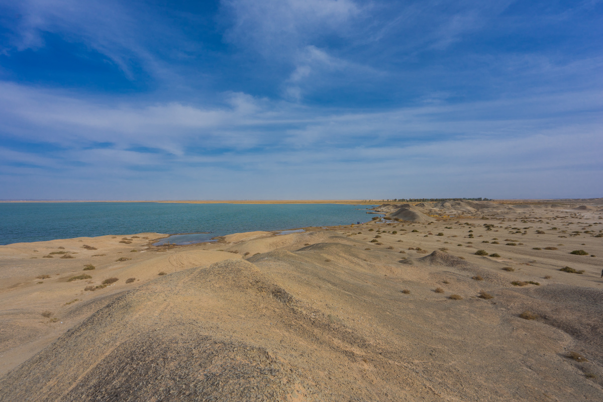 第二站,双塔水库. br /> 出桥湾古城向西三四十公里,就到了双塔水库.