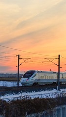 689743