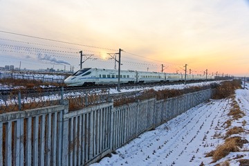 689773
