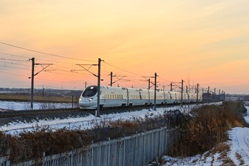 689768