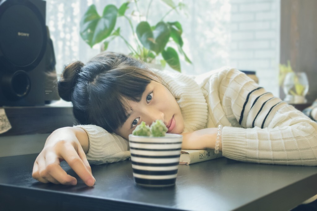  <br />
我想应该静下来想一个人  <br />
