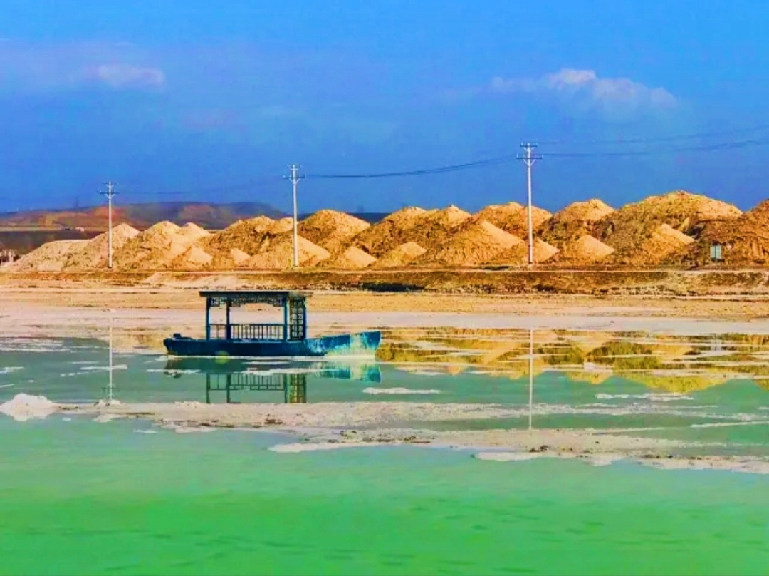 新疆达坂城盐湖