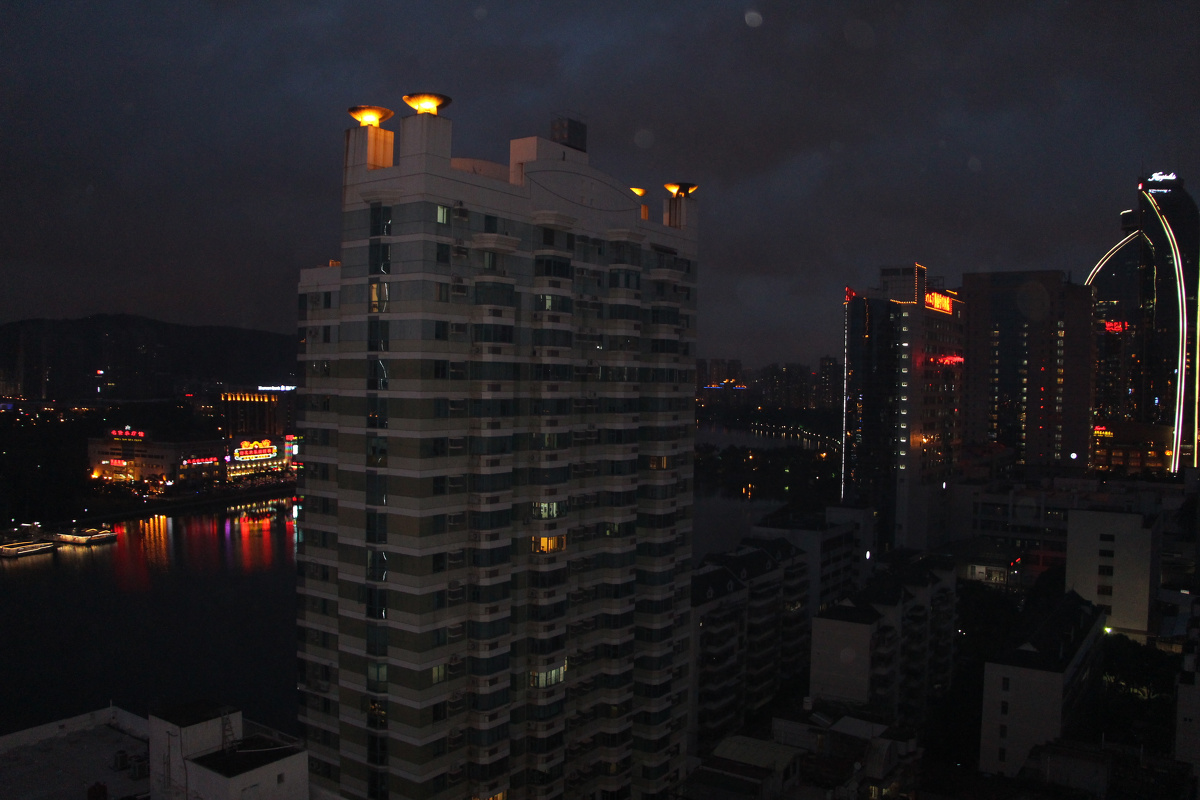 早晨 夜晚 白鹭洲