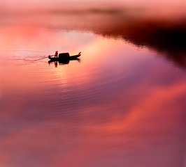 麦国明 落霞