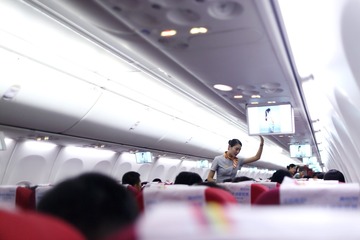 HD8R7084 