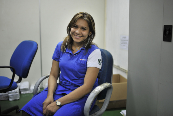 一周四天班,有免费午餐和下午茶,中国工厂的巴西工人幸福指数爆棚