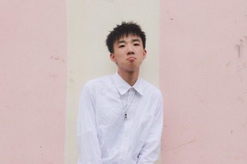 001