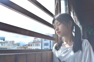 001
