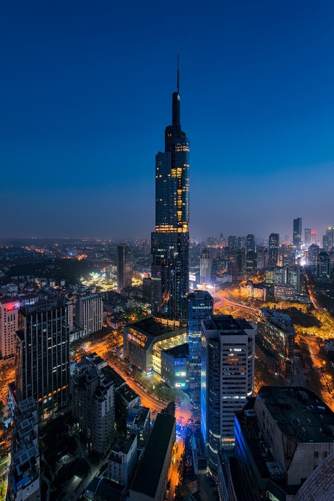 南京地标。紫龙擎天。