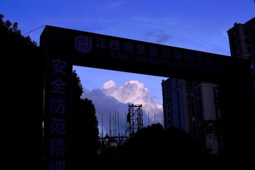 402630