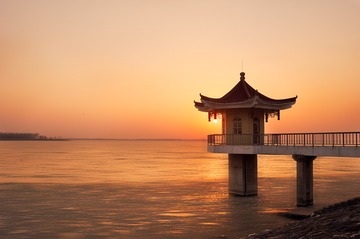 洪湖夕照