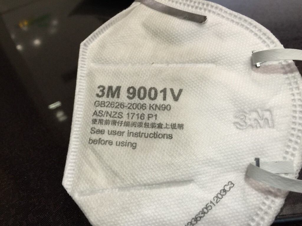戴了半天的口罩