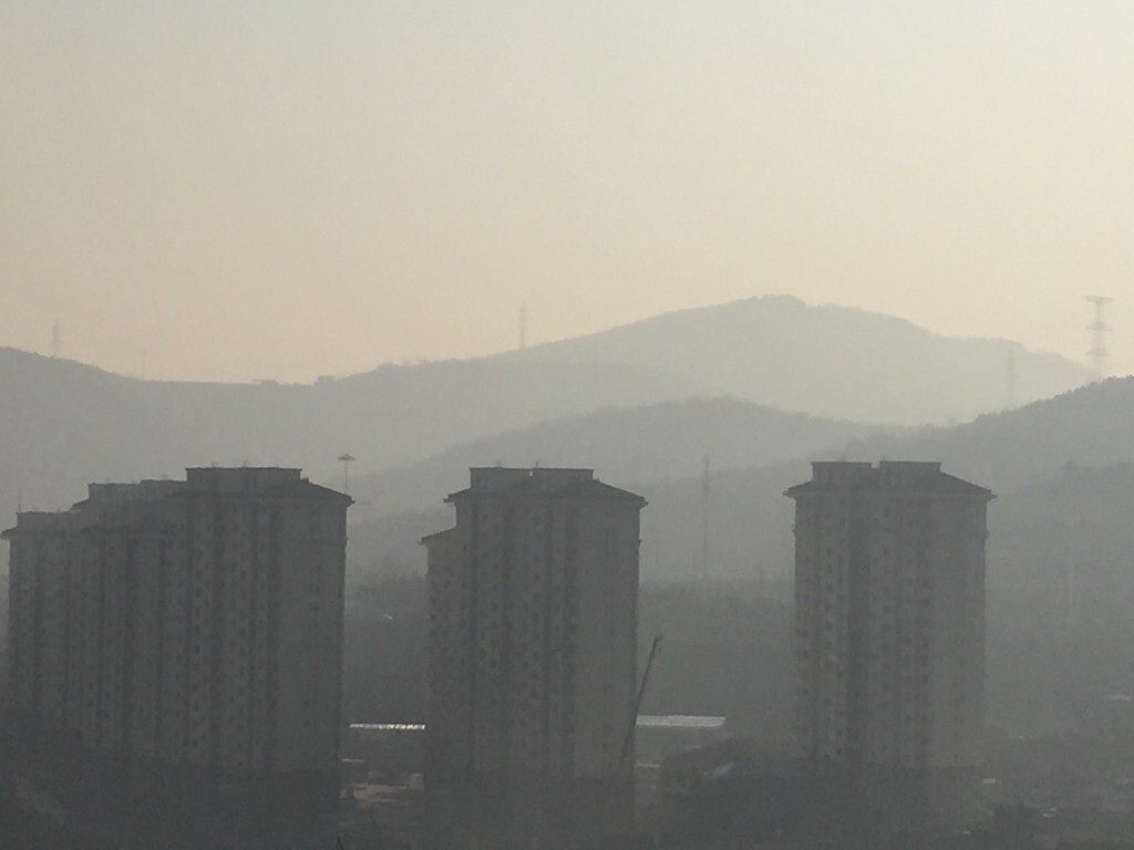 雾霾中的门头沟