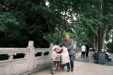 E18F21B4-D5D3-4EA2-B831-EF3794576D8F/L0/001
