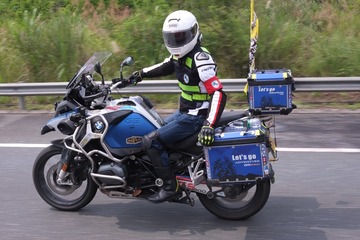 HUI02759