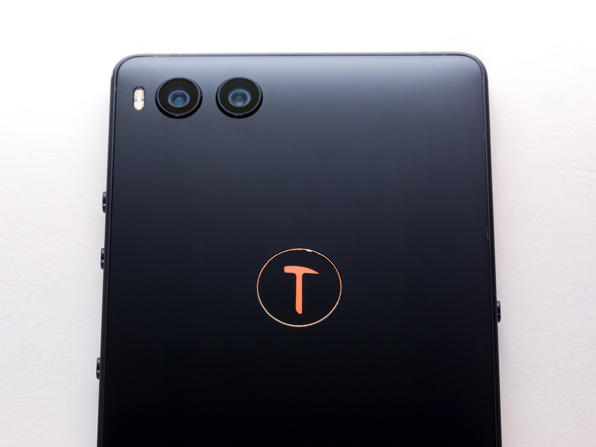 锤子科技坚果r1手机