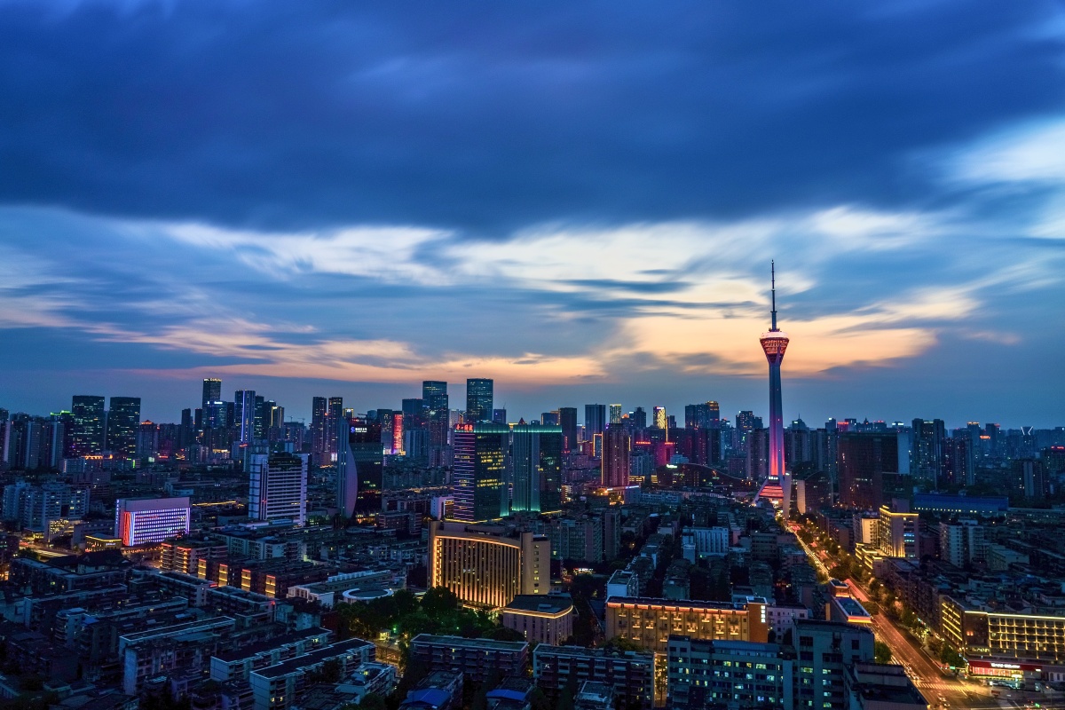 去拍城市天际线天际线市容市中心#摩天大楼#薄暮城市建筑日落#办公室