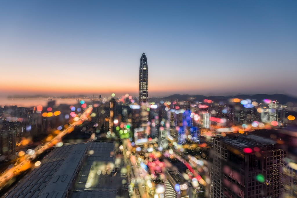 尝试这种梦幻般的夜景拍摄和后期，不足之处还望各位大神指点。