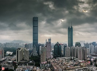 暴雨前夕的罗湖
