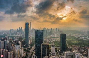 窗外夕阳