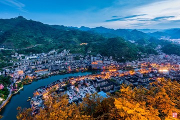 山城暮色