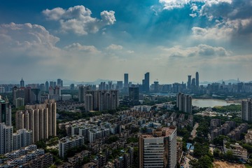 午后的蓝