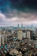 风雨欲来云满城