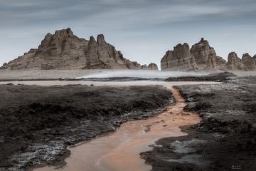 喷流不息