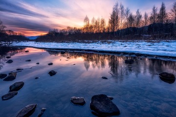 小河暮色