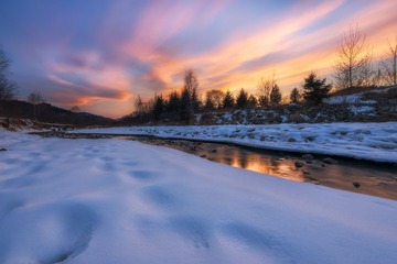 冰雪晚霞