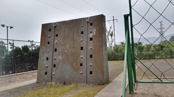 001
