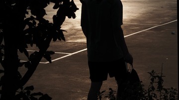 1504872