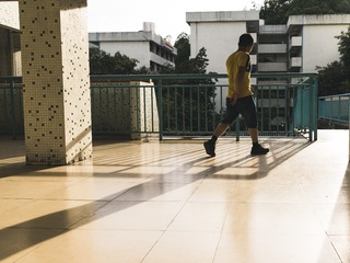 957143