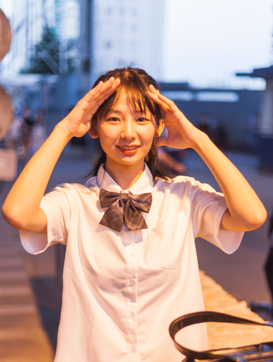 隧道里的jk小妹妹